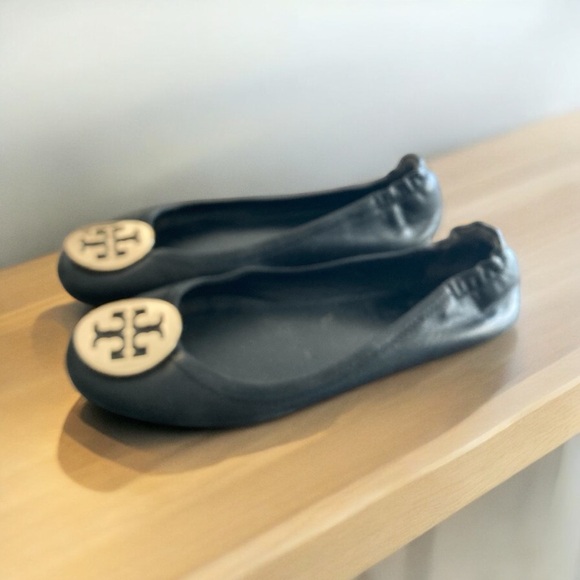 Tory Burch Black Leather Ballet Flat Black and Gold women’s size 6.5. - Picture 2 of 7